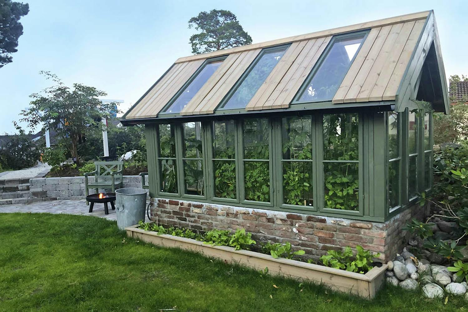 Bygga växthus av gamla fönster Bygga växthus av gamla fönster